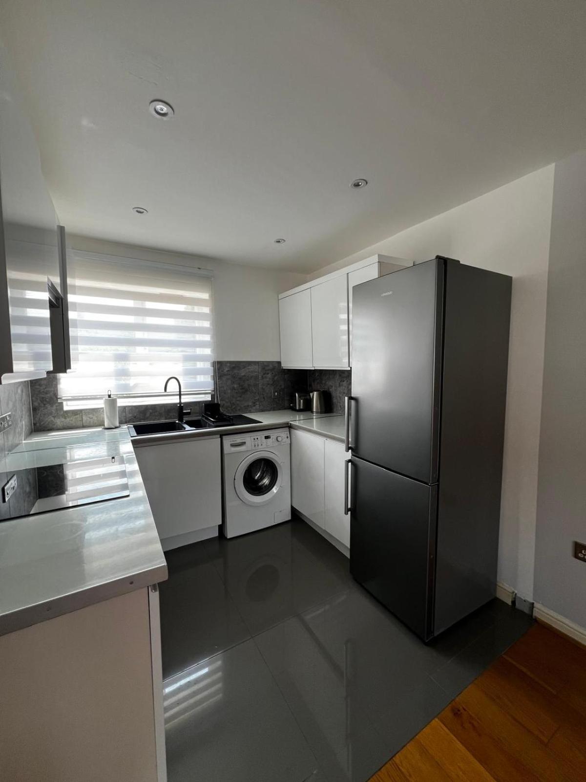 2-Bedroom Flat Walking Distance To Excel London - Perfect Location! Экстерьер фото