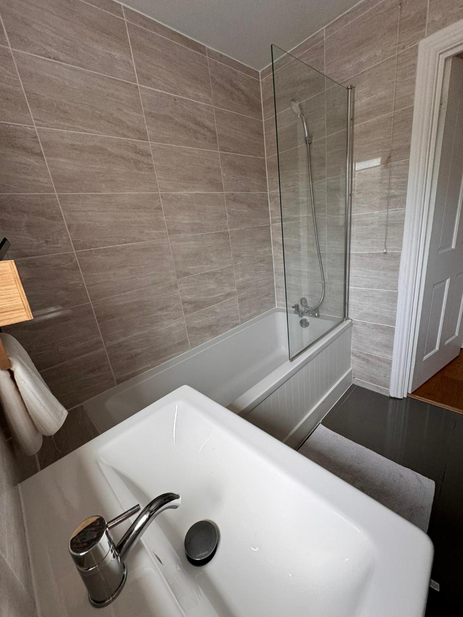 2-Bedroom Flat Walking Distance To Excel London - Perfect Location! Экстерьер фото